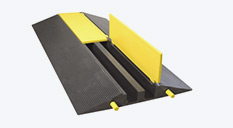 Protège câble et protection au sol